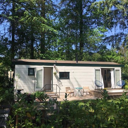 Sfeervol Vakantiehuisje In Bosrijke Omgeving Форден Екстериор снимка