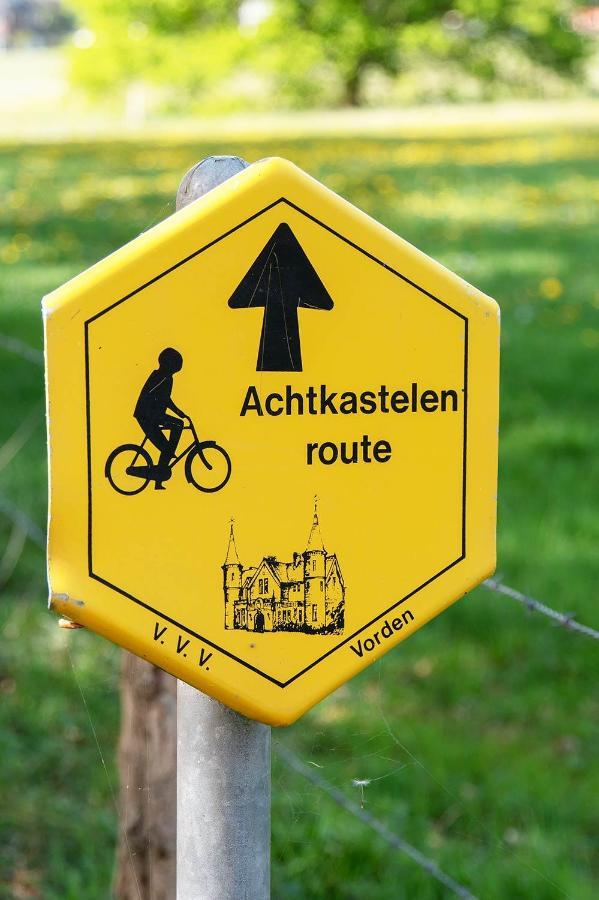 Sfeervol Vakantiehuisje In Bosrijke Omgeving Форден Екстериор снимка
